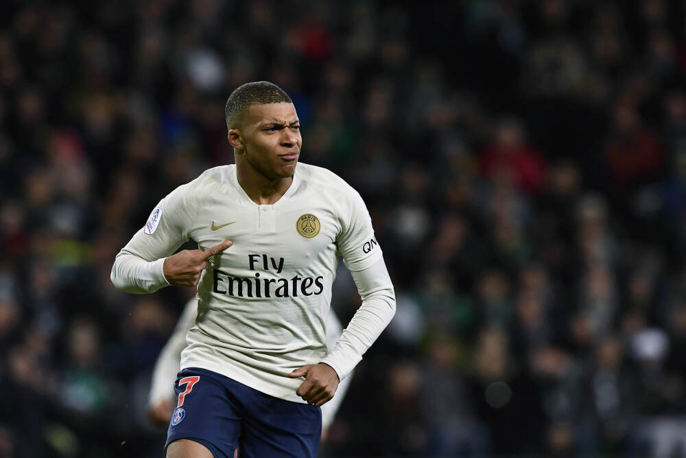 中创智领：董事及高管拟合计减持不超0.08%股份